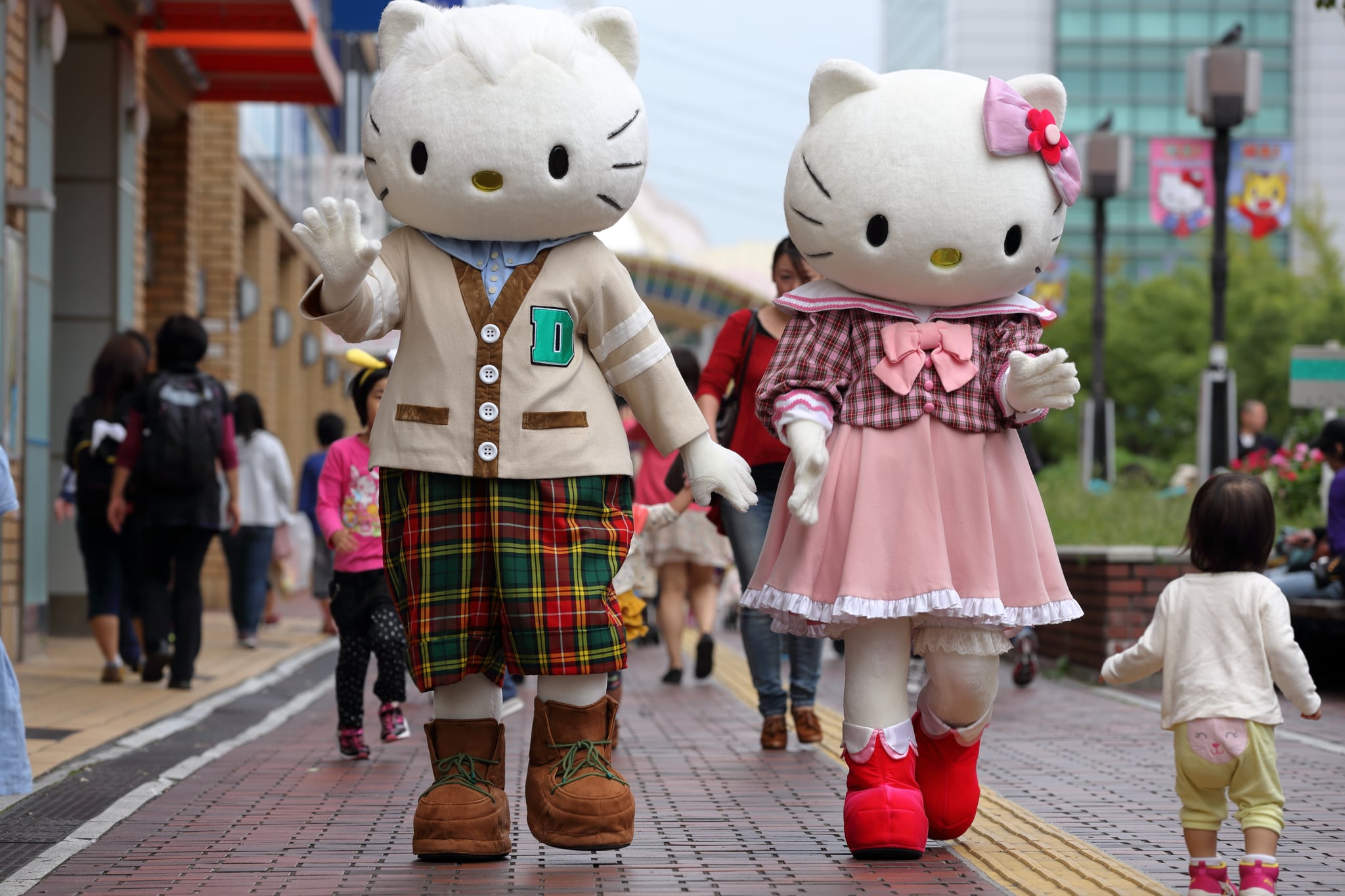  :   Hello Kitty   