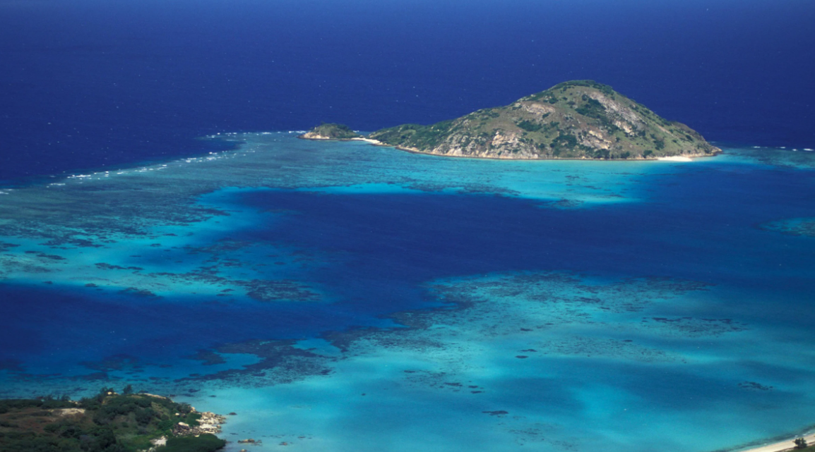 Круизный лайнер "оставил" туристку на необитаемом острове: что с ней произошло (фото)