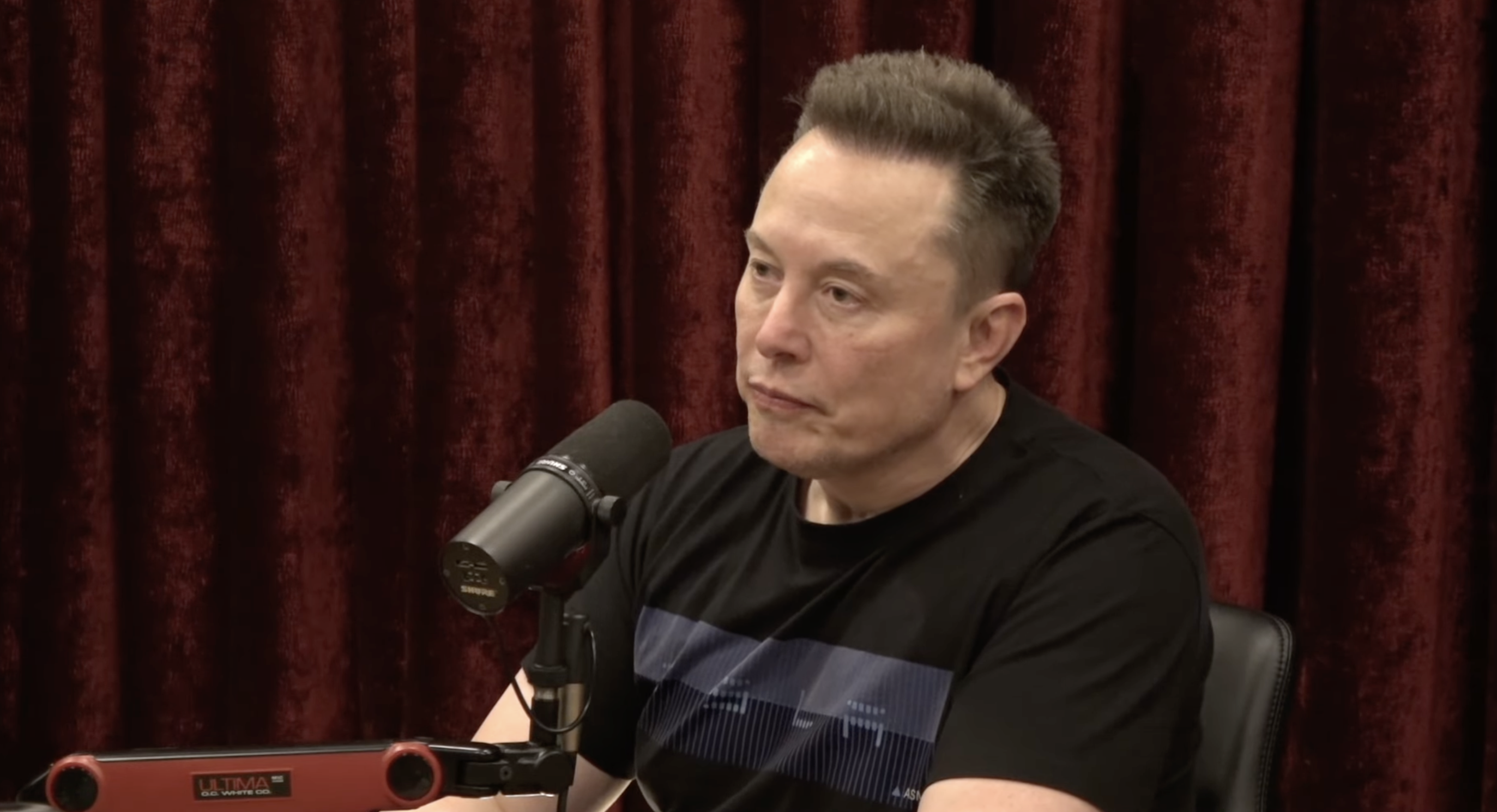 Tesla взлетит: Маск анонсировал "незабываемую" презентацию машины с "сумасшедшей технологией"