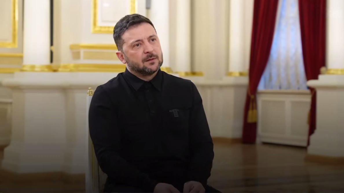 Отношения с Трампом, ситуация на поле боя и новое нападение РФ: заявления Зеленского в интервью The Guardian (видео)