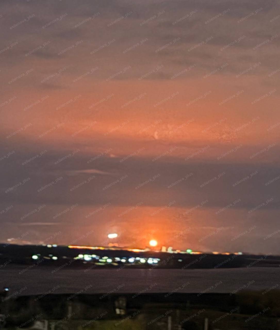 Дроны атаковали НПЗ в Волгограде, а российская ПВО ударила по многоэтажке, — соцсети (видео)