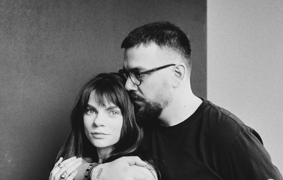 Дом фотографов Либеровых пострадал в результате обстрела Киева: "Выбило окна" (фото)