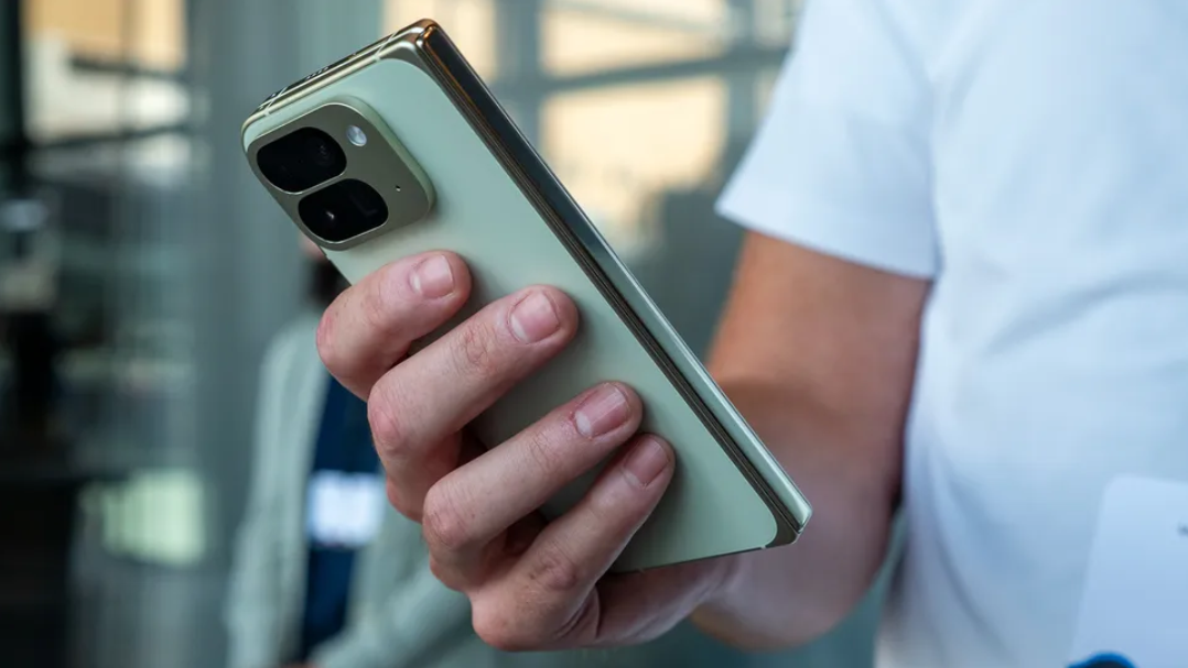 Лучше отключите: одна функция на популярных смартфонах "съедает" заряд батареи