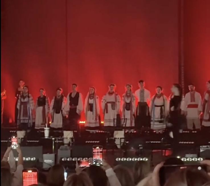 "Я не пʼяна, я просто закохана": песня Омаргалиевой разрывает сеть еще до выхода (видео)