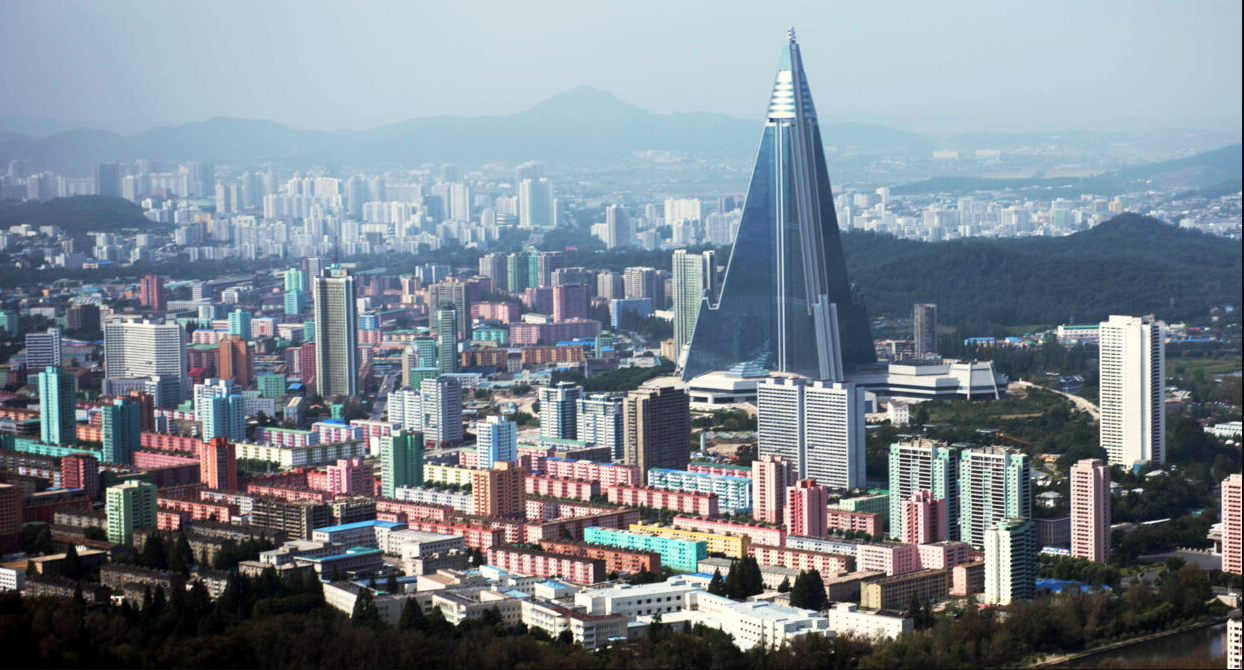 "Самый странный отель в мире": почему в 105-этажном здании никто не ночевал уже 37 лет