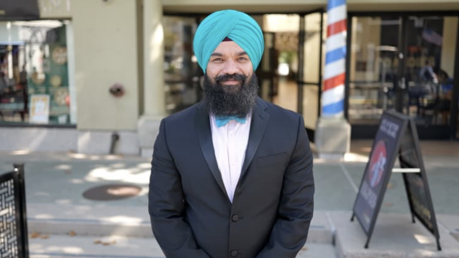 "Пришлось все продать": таксист стал миллионером с нуля и рассказал, как ему это удалось