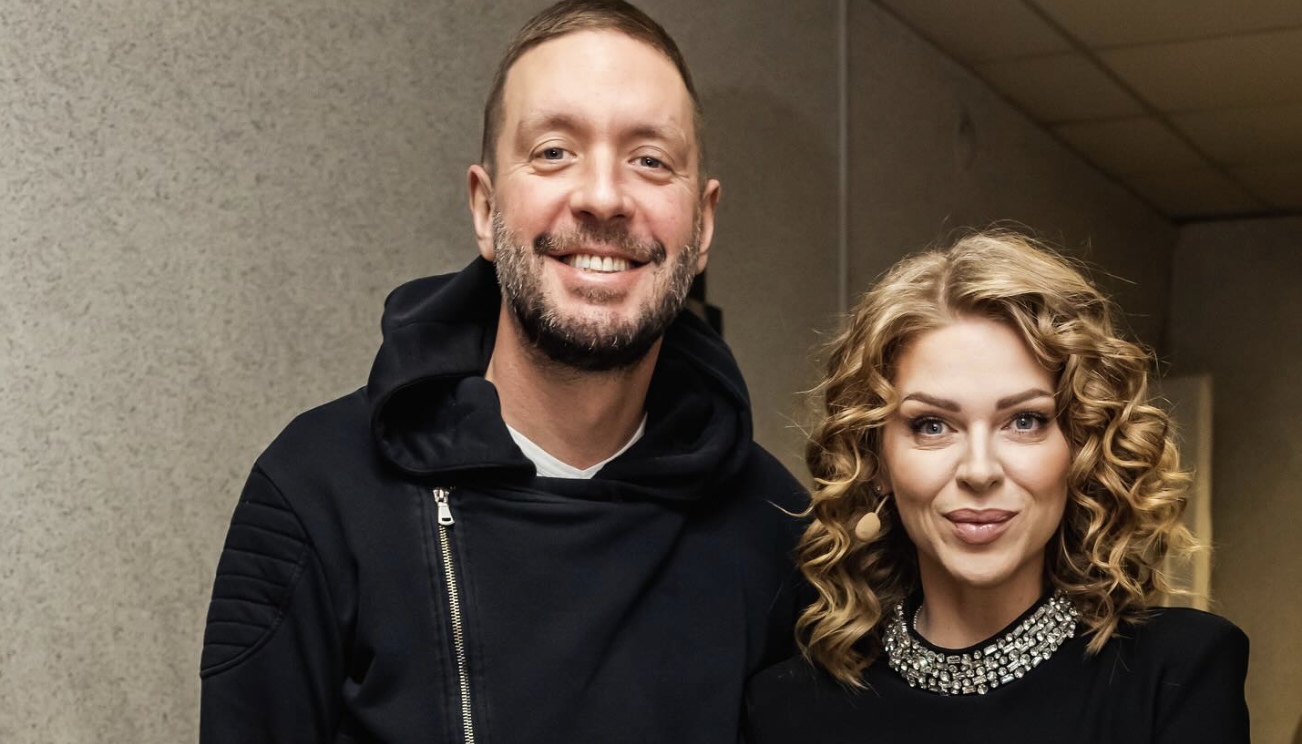 "Трудно что-то писать": звезда "Дизель Шоу" разводится после 9 лет отношений