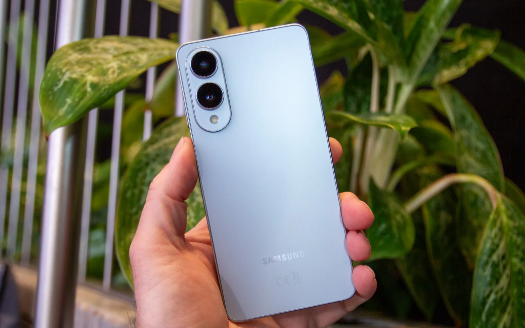 Интрига вокруг нового Samsung Edge набирает обороты: что известно про скандальную модель