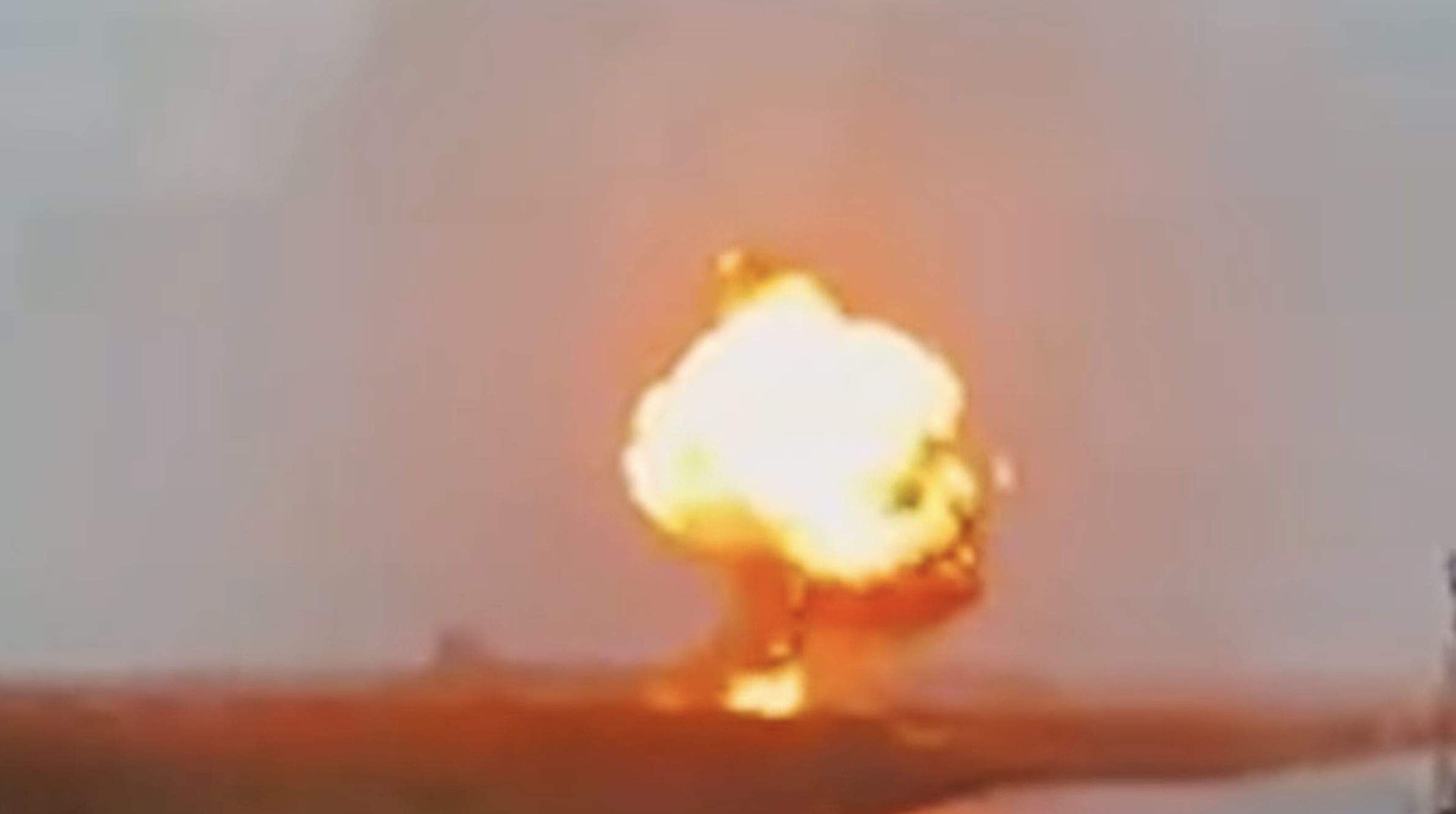 "Все три нитки одновременно взорвались": ГУР взорвали нефтепродуктопровод под Москвой (видео)