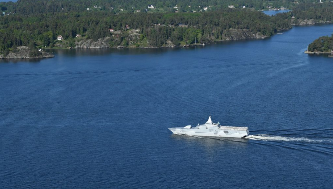 "Вакансия мечты": в сети ищут мужчин для морских приключений — обещают высокую зарплату (фото)