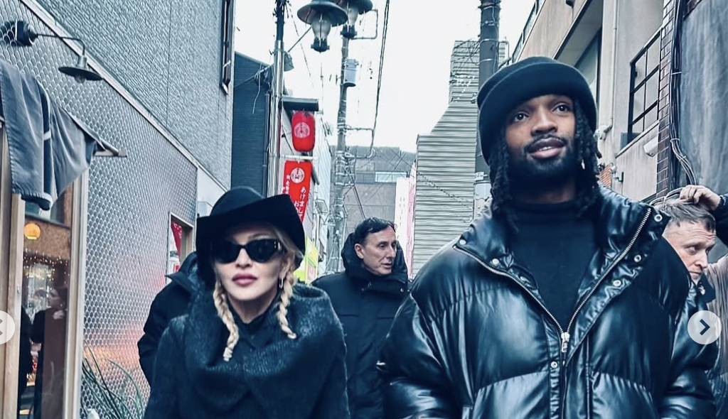 67-летняя Мадонна впервые показалась с юным бойфрендом после новостей о помолвке (фото)