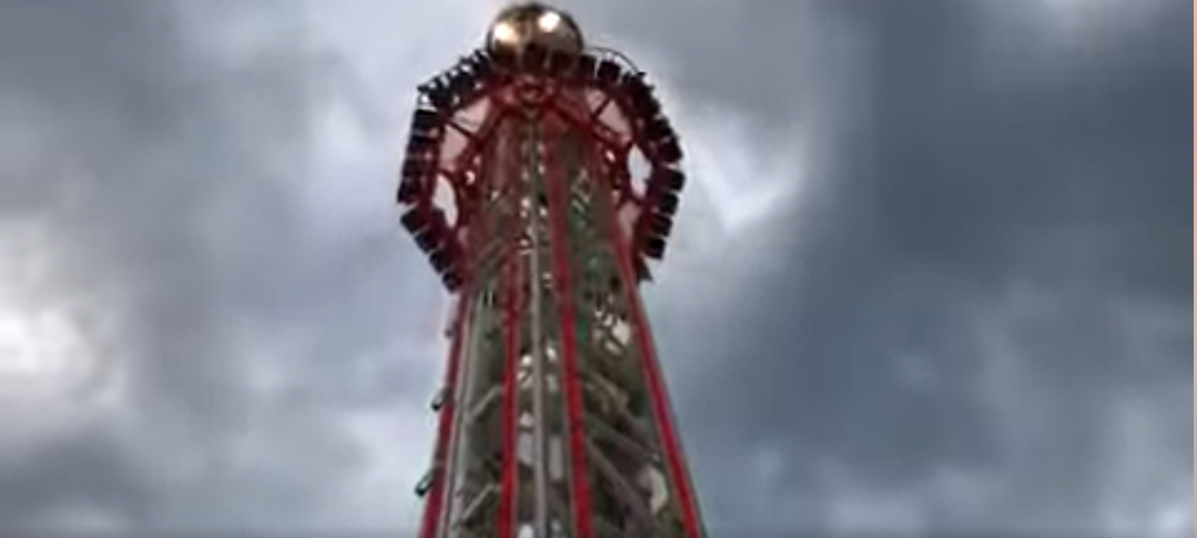 Отключение электричества: в Одессе люди застряли на аттракционе высотой 60 метров (видео)