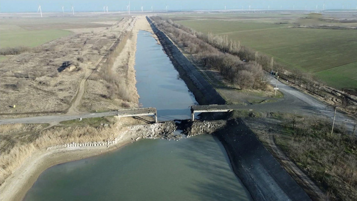 Почему пакет с водой не горит на огне