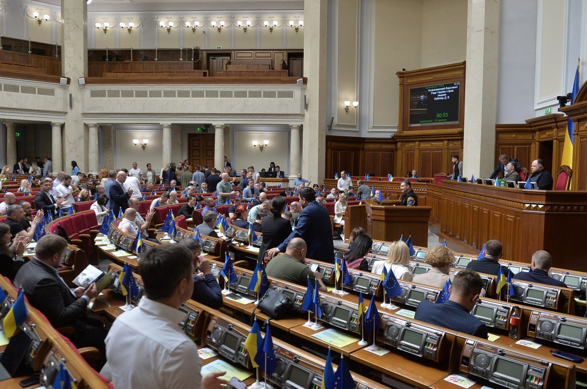 Зросла на майже 20%: нардеп розкрив розмір зарплати у Верхов