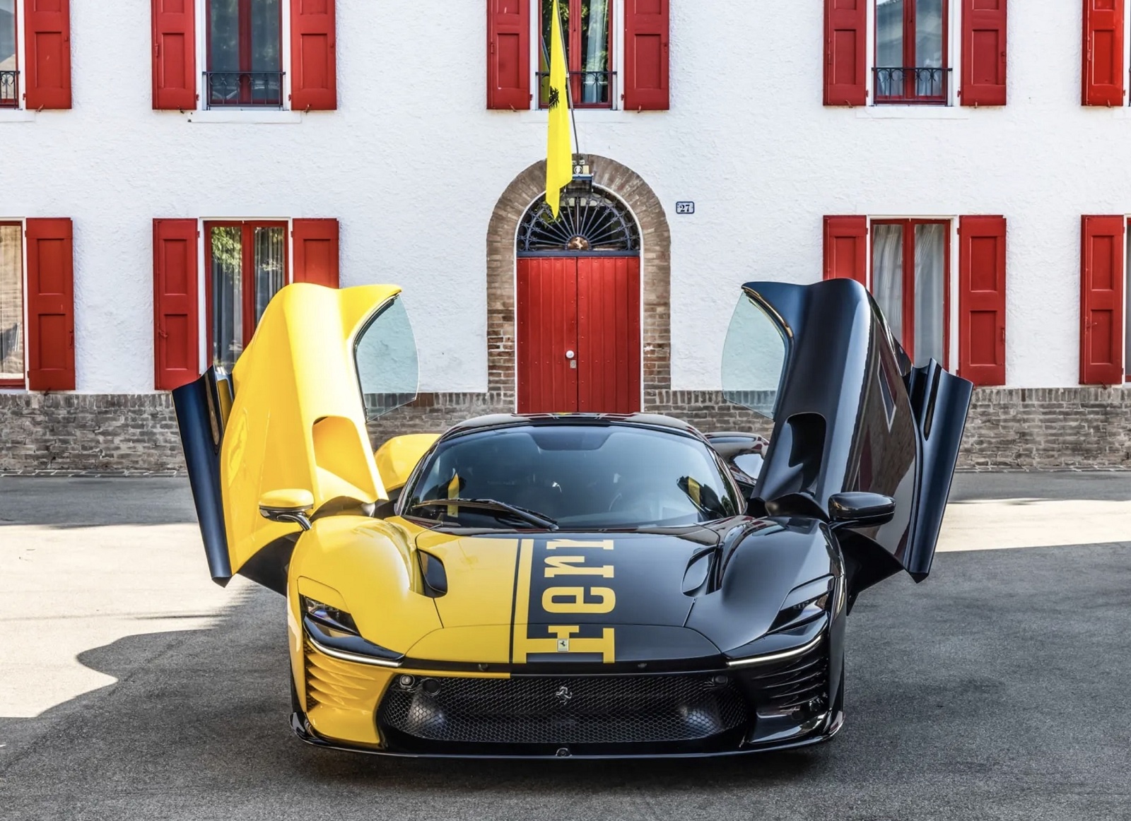 Ferrari Daytona SP3 prodan na dražbi za rekordnih 26 milijonov dolarjev