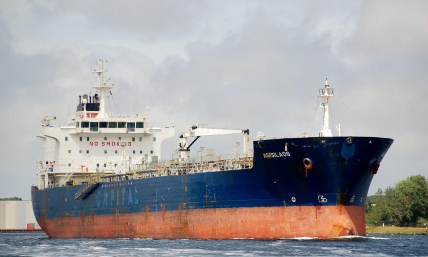 Катери-камікадзе ЗСУ уразили підсанкційний танкер Marquise: атакували під Туапсе, — Генштаб