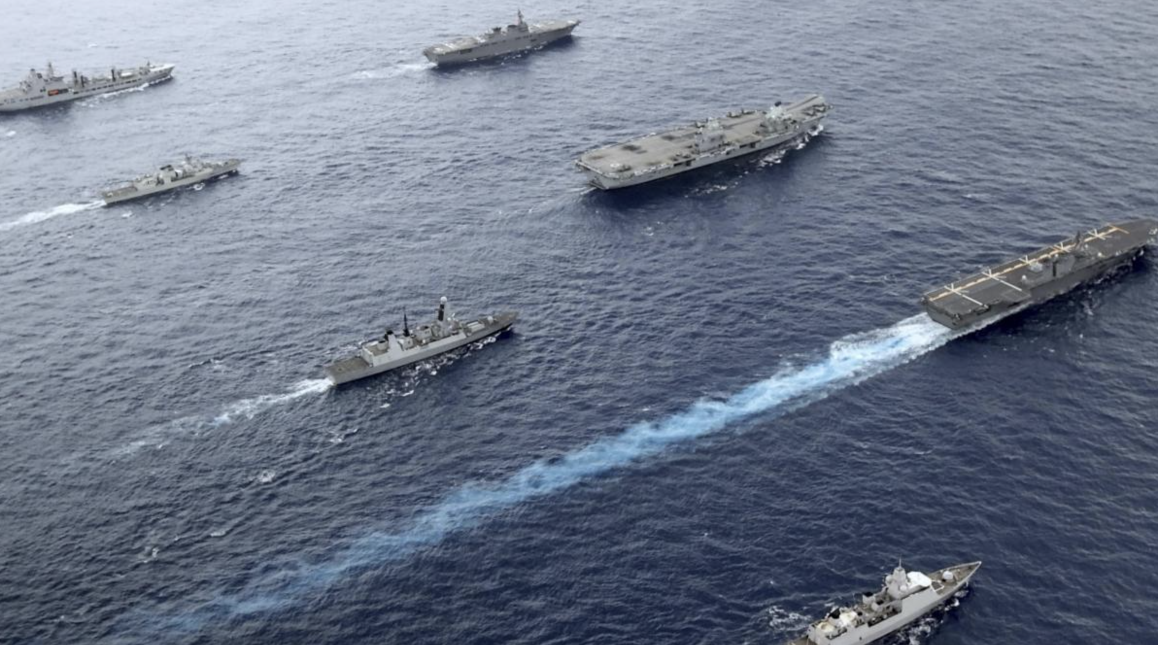 Попри обіцянки Стармера: чому британський флот не затримав жодного танкера 