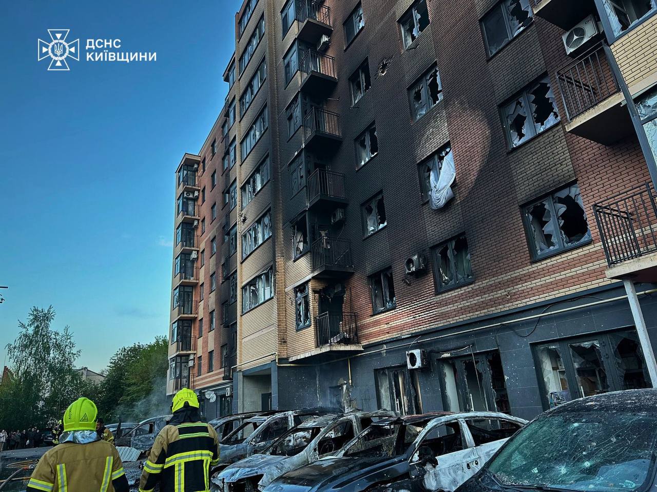 РФ масовано вдарила по 6 районах Київщини: є руйнування та постраждалі, серед них дитина (фото)