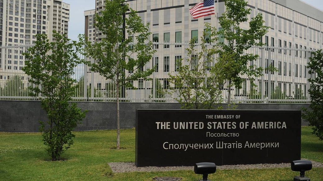 У найближчі 24 години: посольство США в Києві попередило про повітряний удар