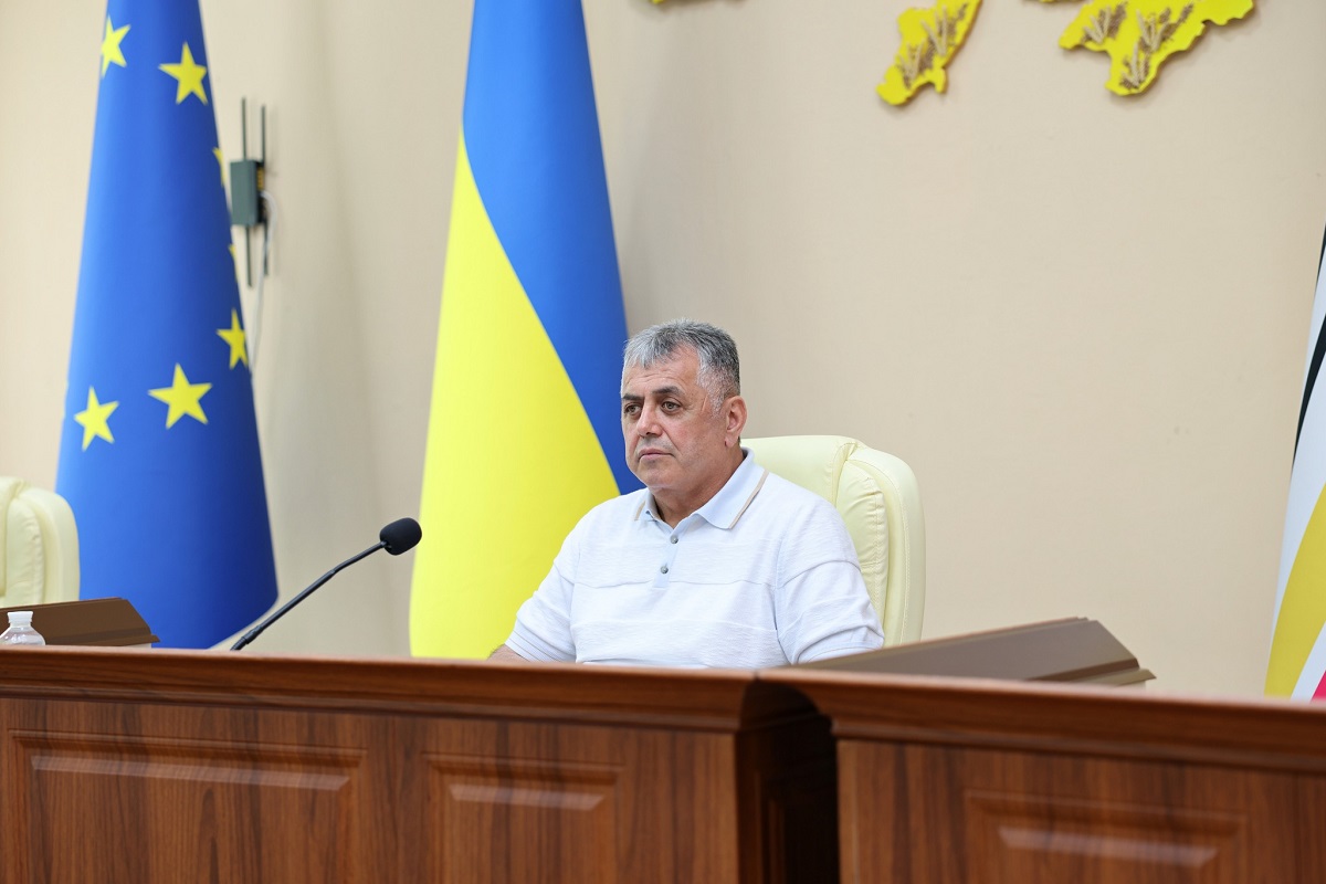 Фермер важко поранив ножем мера П'ятихаток: перші деталі