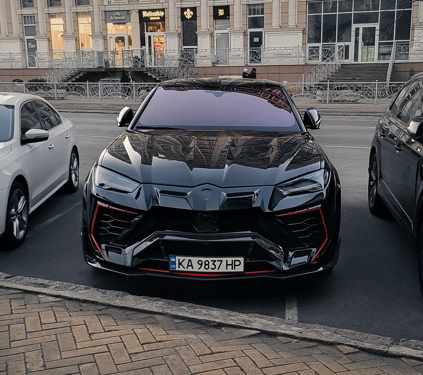 Lamborghini Urus Mansory появился в Одессе — подробности мощного кроссовера