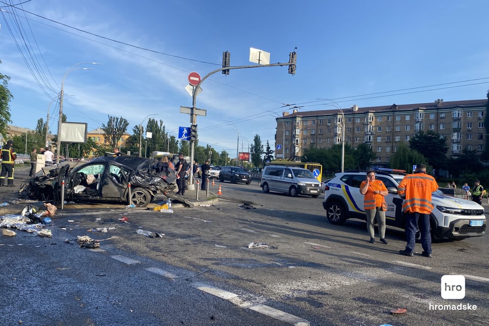 Жінка "не мала шансів", а хлопчик загинув біля дому: ЗМІ роз