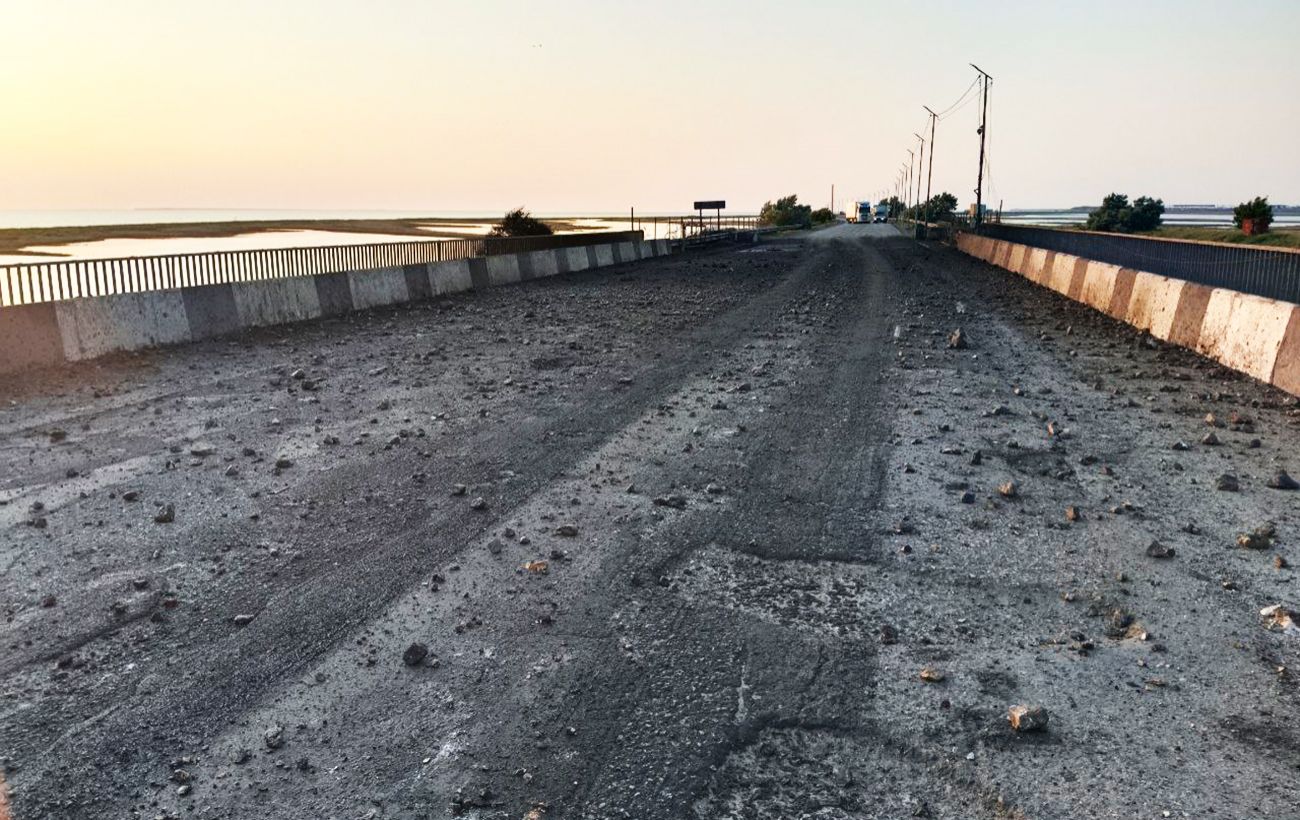 Чонгарський міст знищено ударами БпЛА: з'явилися с