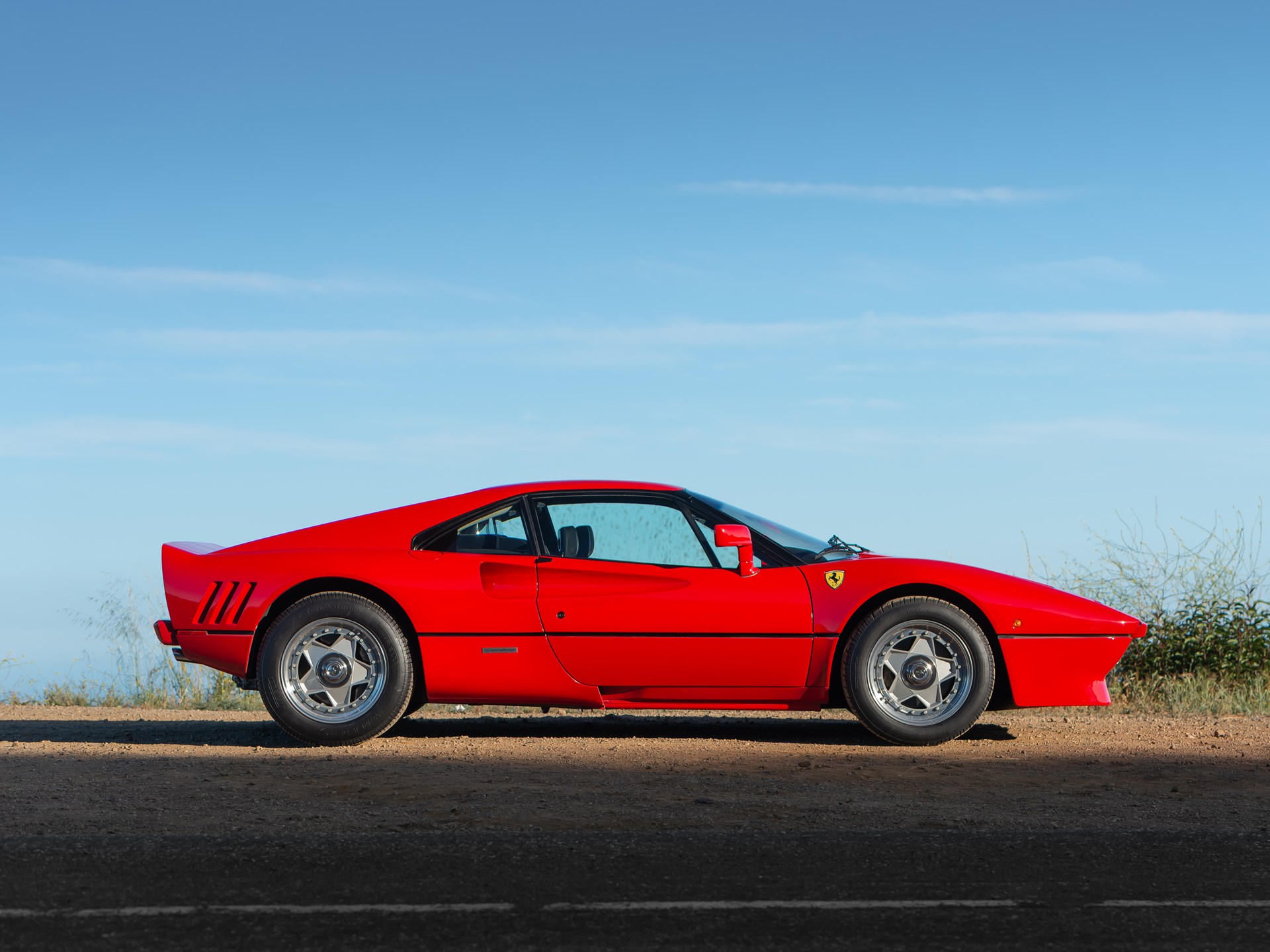 Редкий раллийный суперкар Ferrari 80-х продают по баснословной цене (фото)