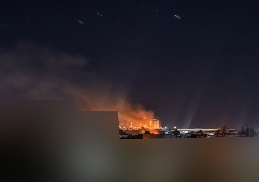 Крим під масованою атакою дронів: у мережі повідомляють про 