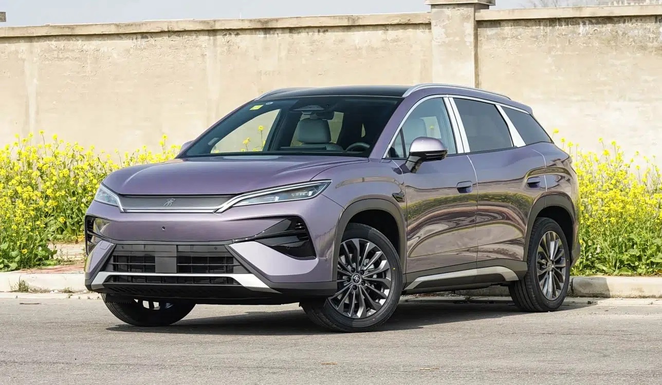 Запас ходу 700 км і зарядка за 9 хвилин: на ринок вийшов електрокар BYD за $21 000 (фото)