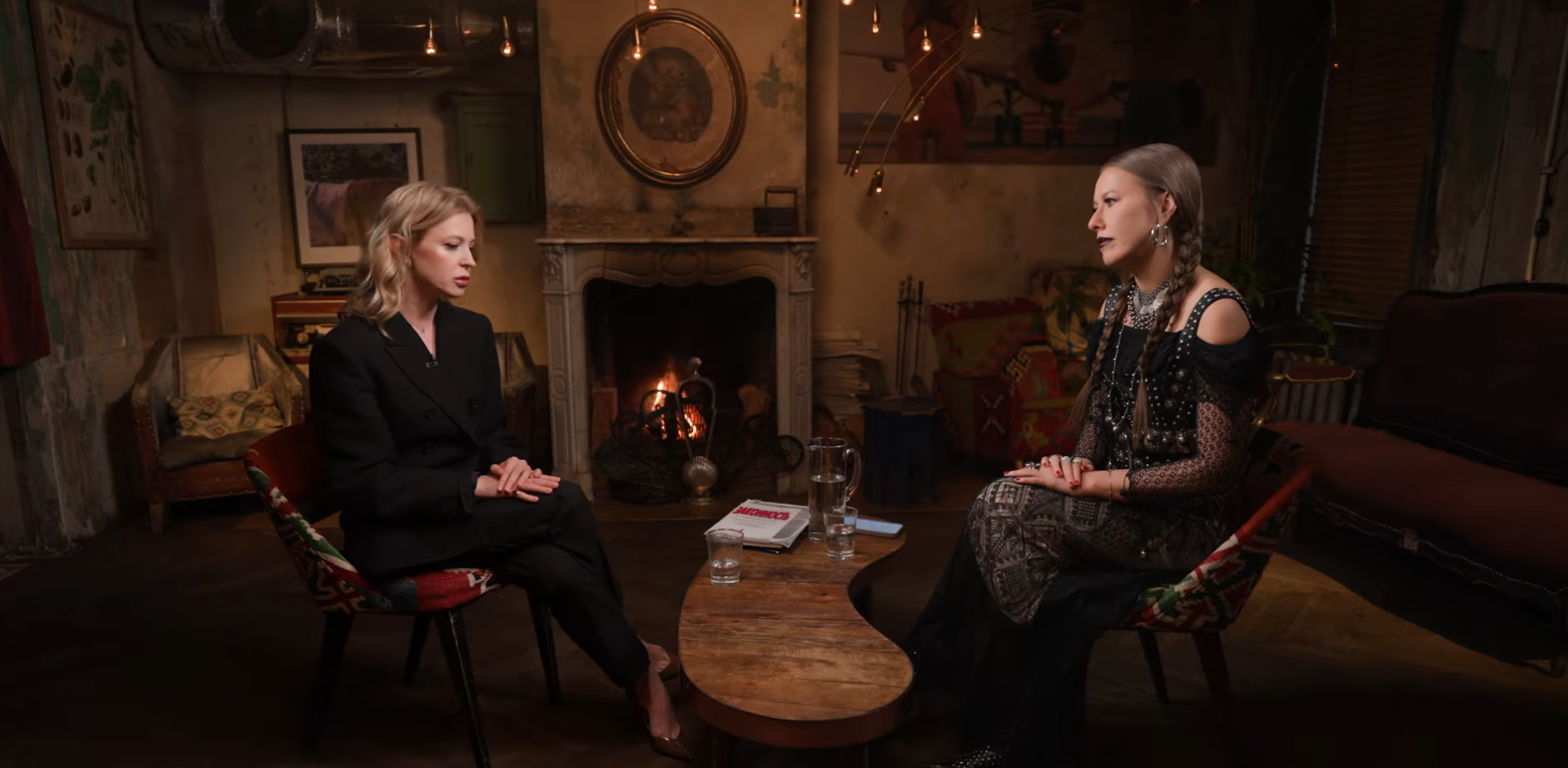 Поклонська навчала Собчак казати 