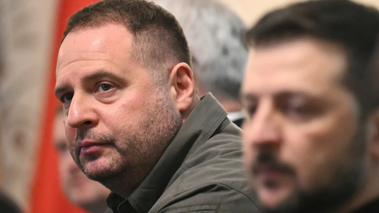 Корупційний скандал в Україні може стати на заваді прагнення Зеленського до ЄС, — Politico