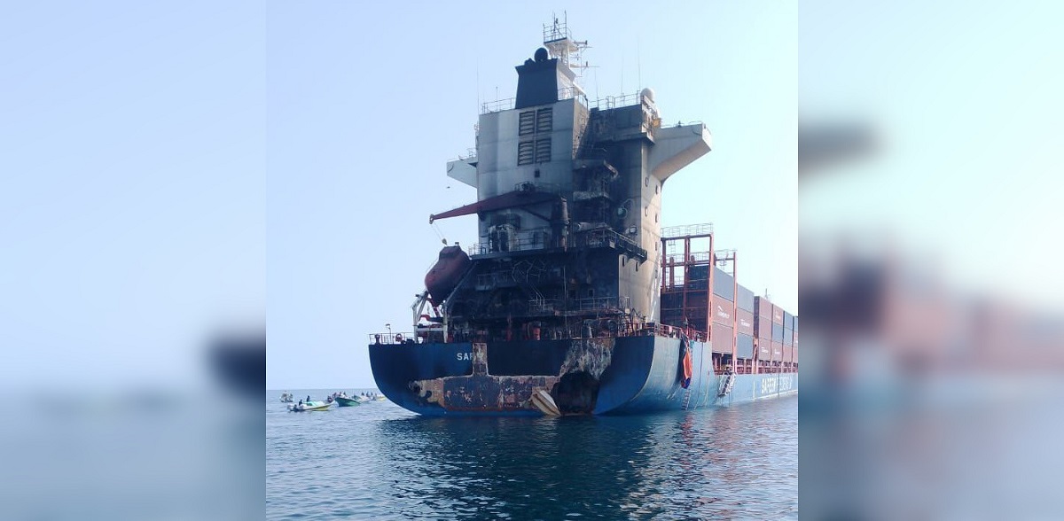 Плавучі бомби: у Перській затоці дрейфують підбиті Іраном кораблі (відео)