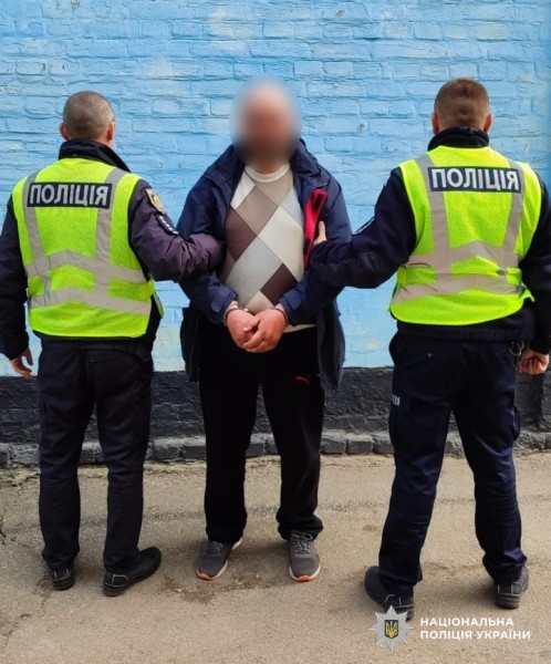 На Кіровоградщині майже 2 роки незаконно утримували хлопця: підозрюваних затримали