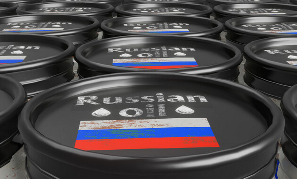 РФ рекордно заробляє на експорті нафти, попри українські удари: хто її купує найбільше, — ЗМІ
