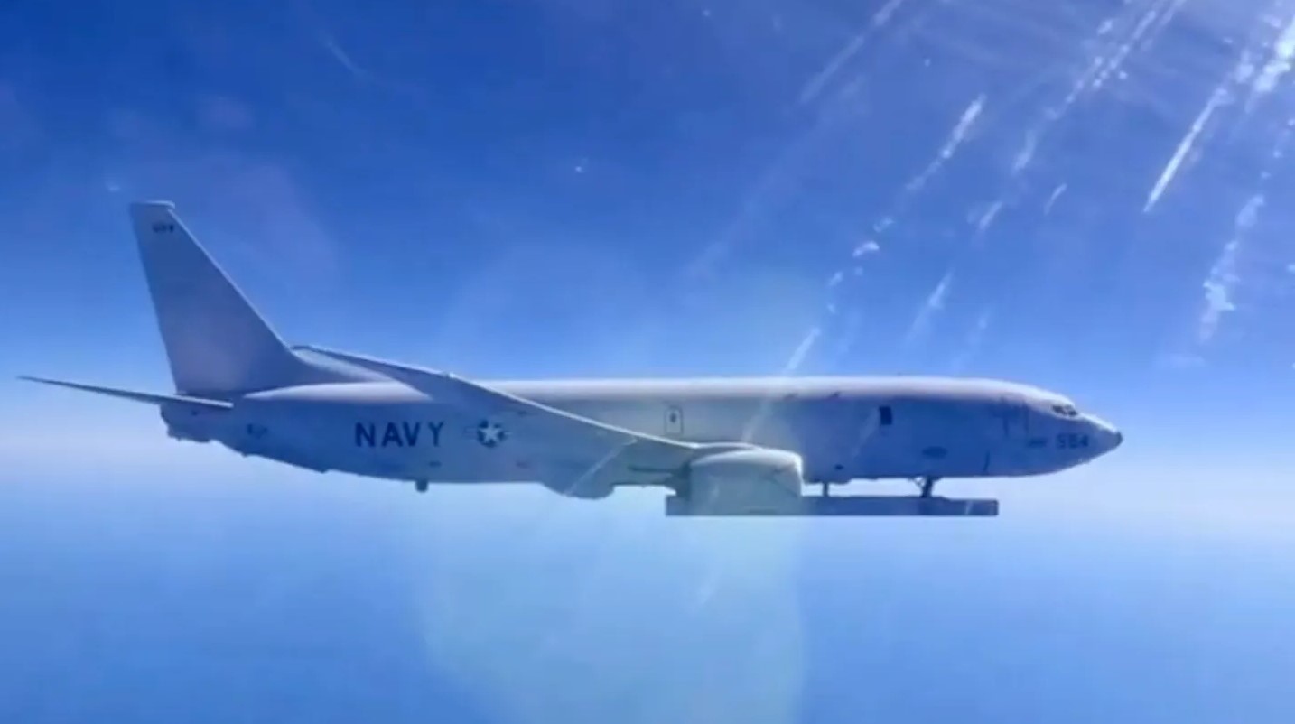 P-8A Poseidon с секретным радаром: авиация РФ перехватила в Черном море американский самолет