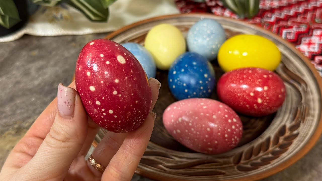 Так фарбують яйця лише одиниці: 5 кольорів, які виглядають дорого