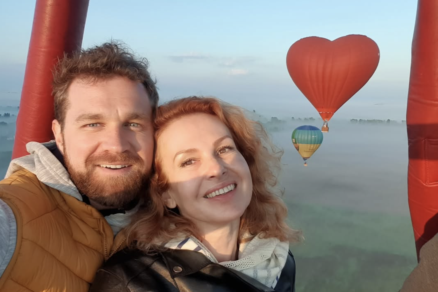 Відомий український актор одружився зі старшою на 