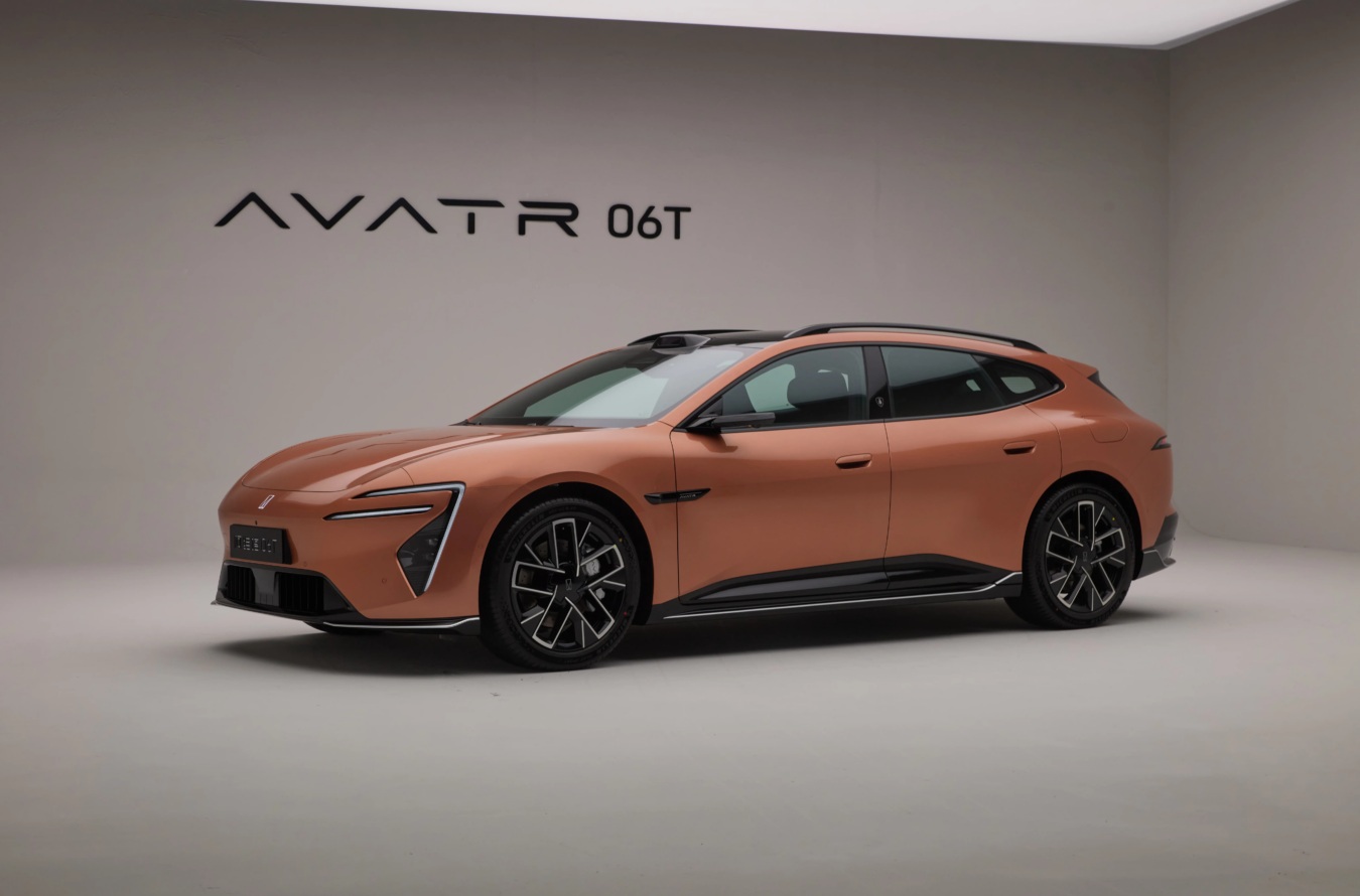 Очікується в Україні: дебютував 970-сильний сімейний електрокар від Huawei (фото)