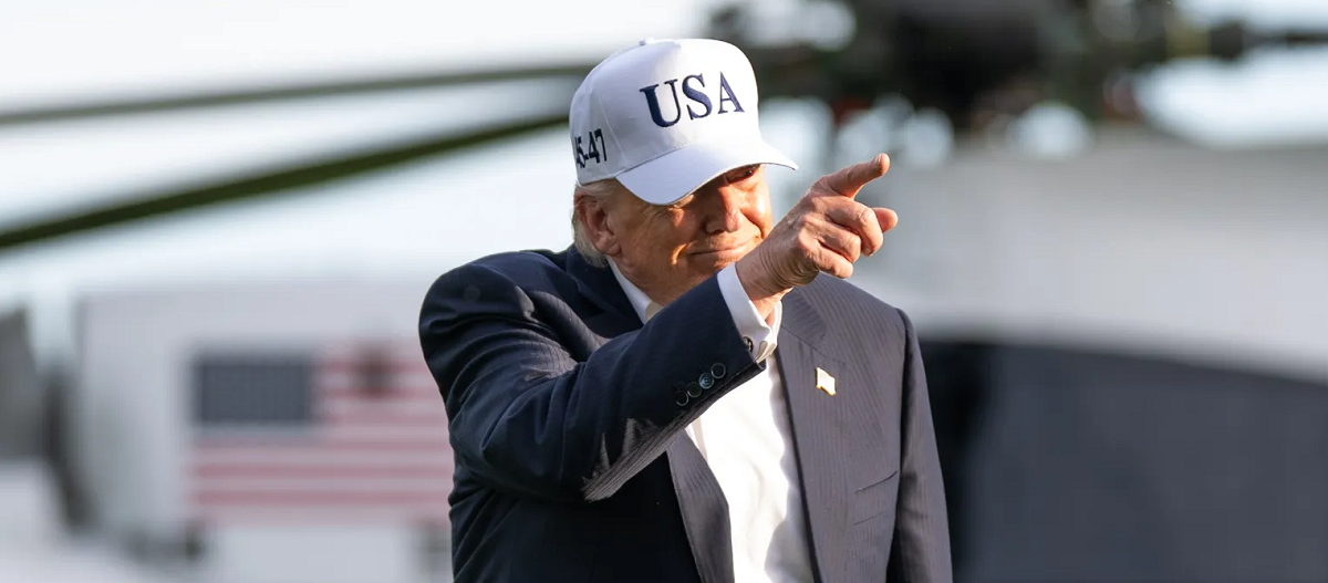 Трамп анонсував "дуже потужний удар" по Ірану та похвалився 