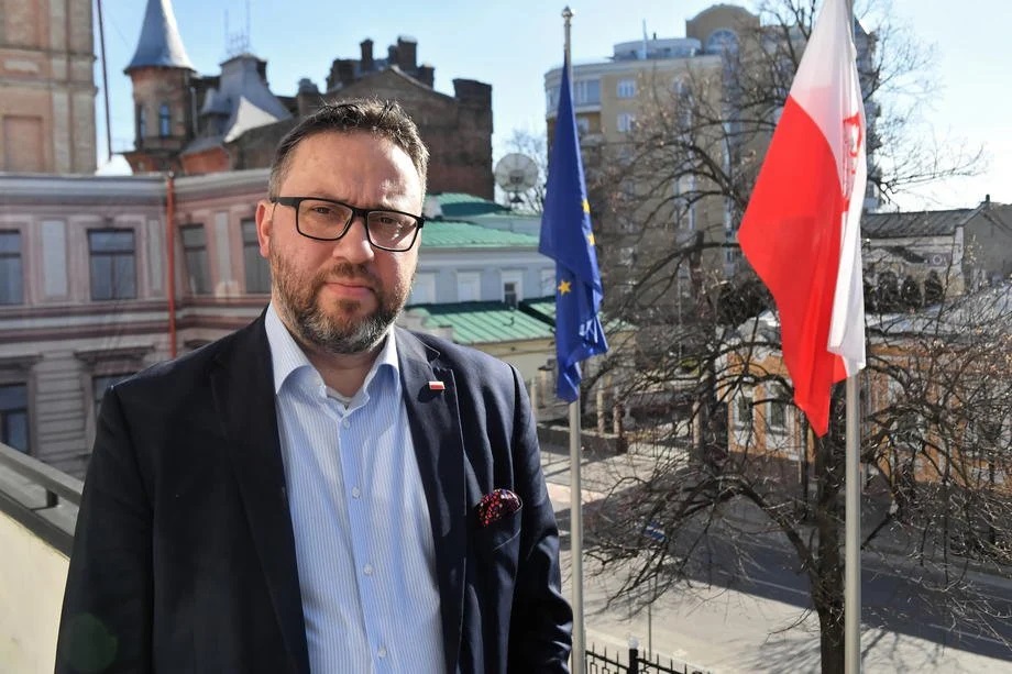 Експосол Польщі повернув нагороду від Зеленського через підрозділ імені 