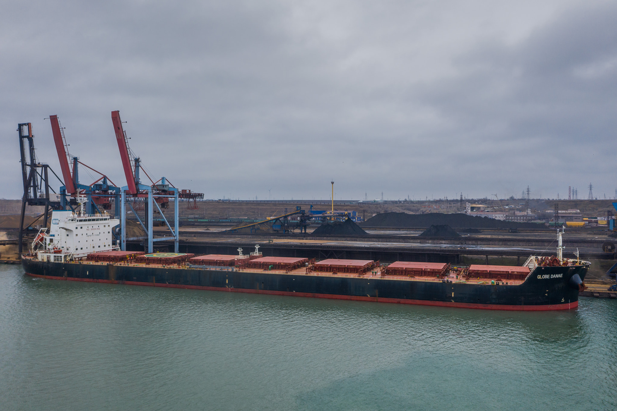 На Украину прибыл второй корабль с американским углем