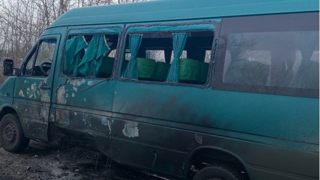Росіяни вдарили дроном по маршрутці на Запоріжжі: є постраждала