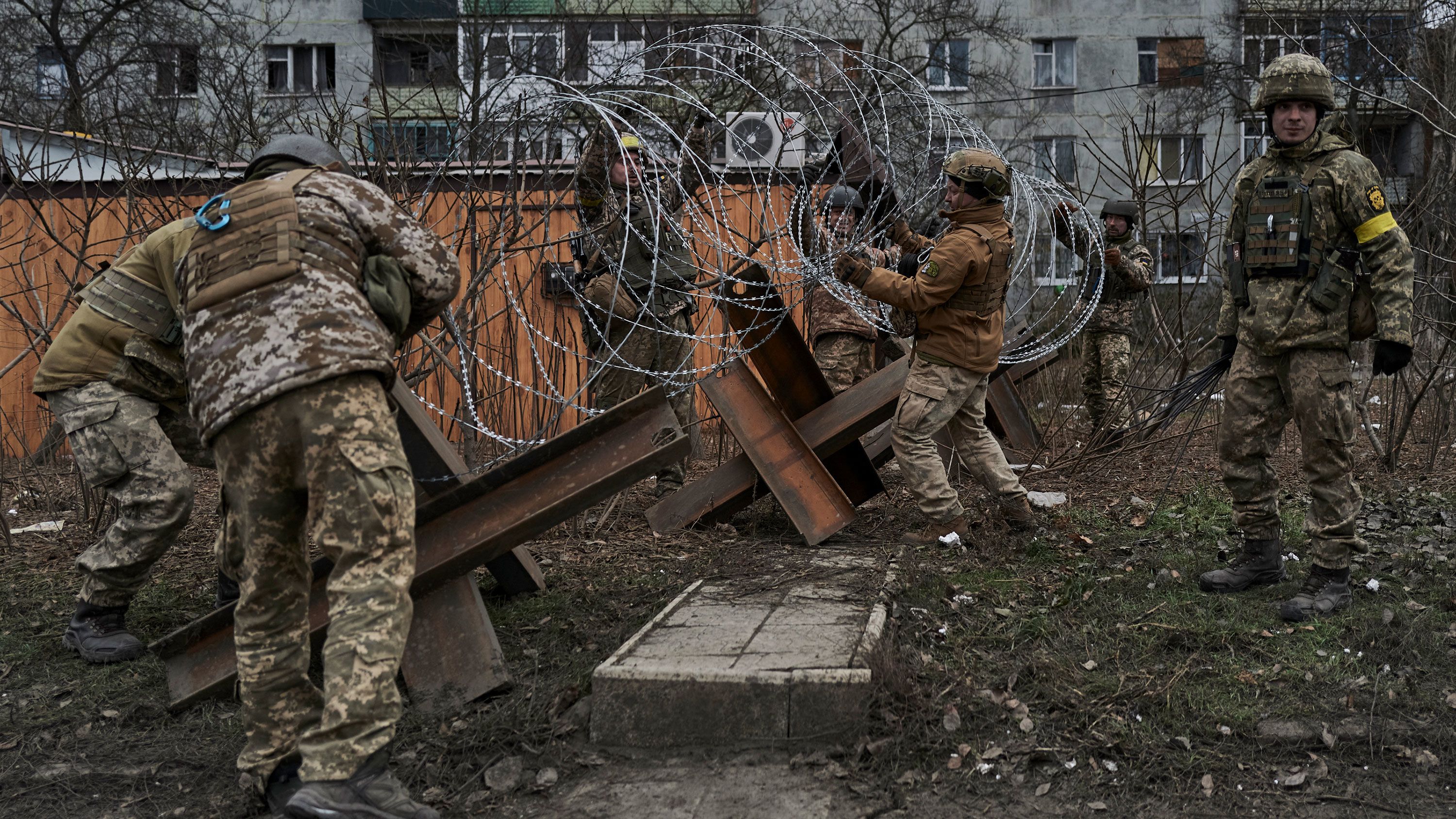 Солдат в бахмуте. Российские солдаты на Украине. Боевые действия. Российский спецназ на Украине.