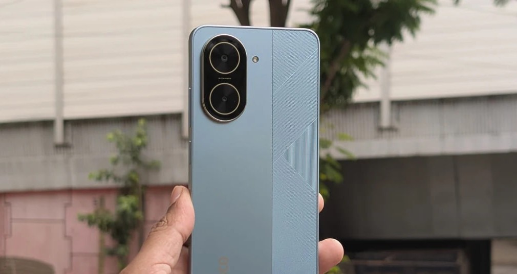 Xiaomi випустила дешевий смартфон з великим дисплеєм: скільки коштує новинка (фото)