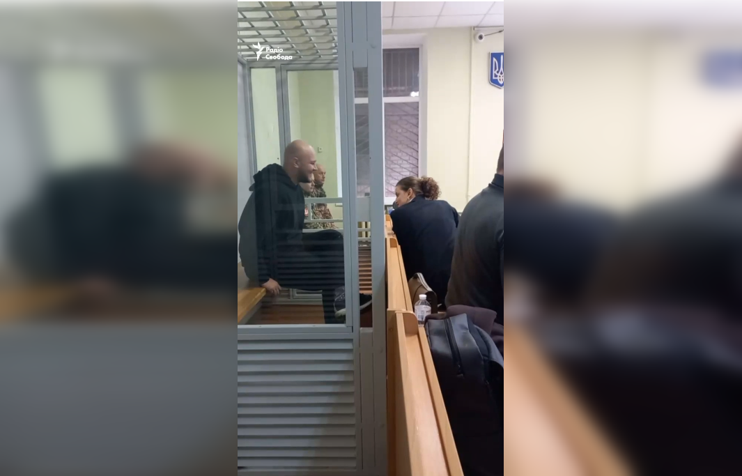 Суд освободил Гнездилова из-под стражи: он вернется на службу после публичного СЗЧ (видео)