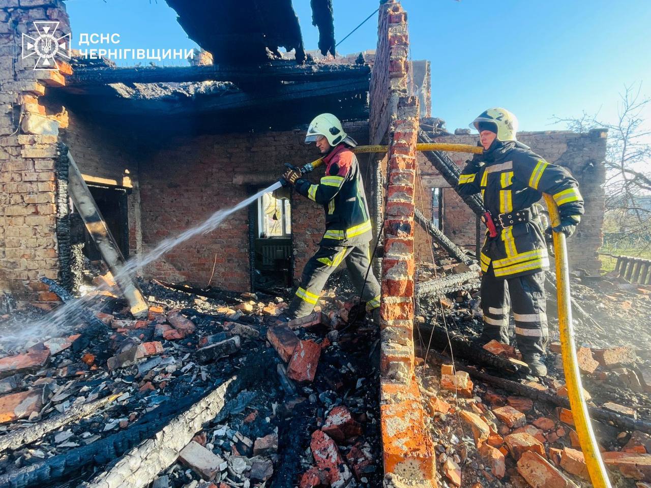 РФ масовано атакувала Чернігів безпілотниками: загинув підліток, у місті значні руйнування