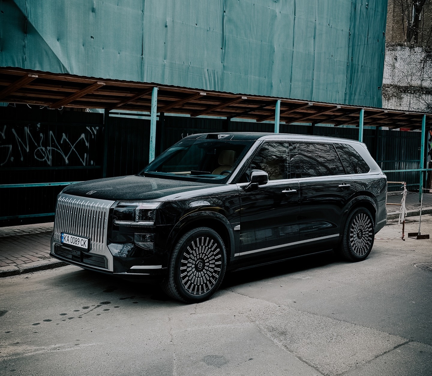 Китайський Rolls-Royce: в Україні з'явився надпотужний флагман Zeekr за $120 000 (фото)