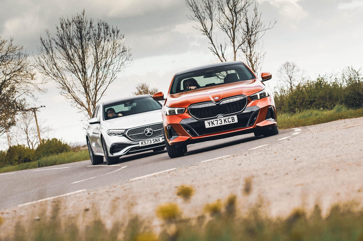 Мир перевернулся: новые Mercedes начнут комплектовать двигателями BMW (фото)