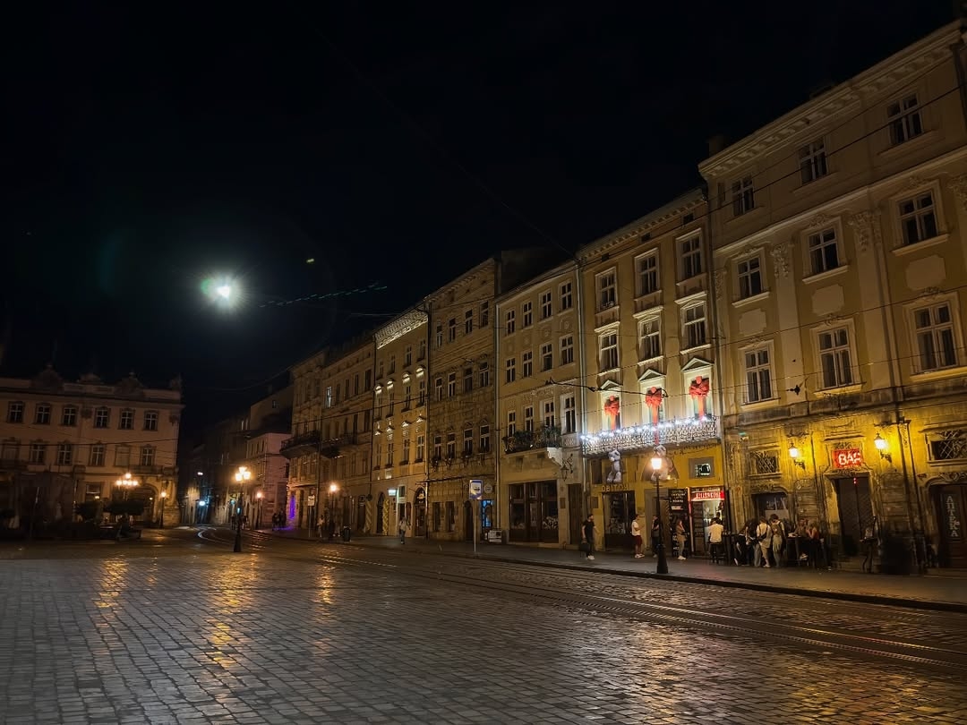 Графіки відключень на 9 квітня: енергетики повідомили, як виключатимуть світло в трьох областях